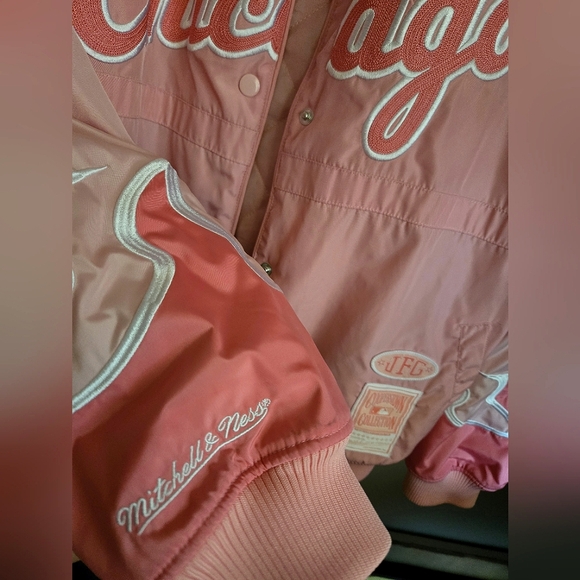 Joe Fresh Goods Chicago White Sox 2005 World Series Champions Pink Flames Coat - Picture 9 of 11